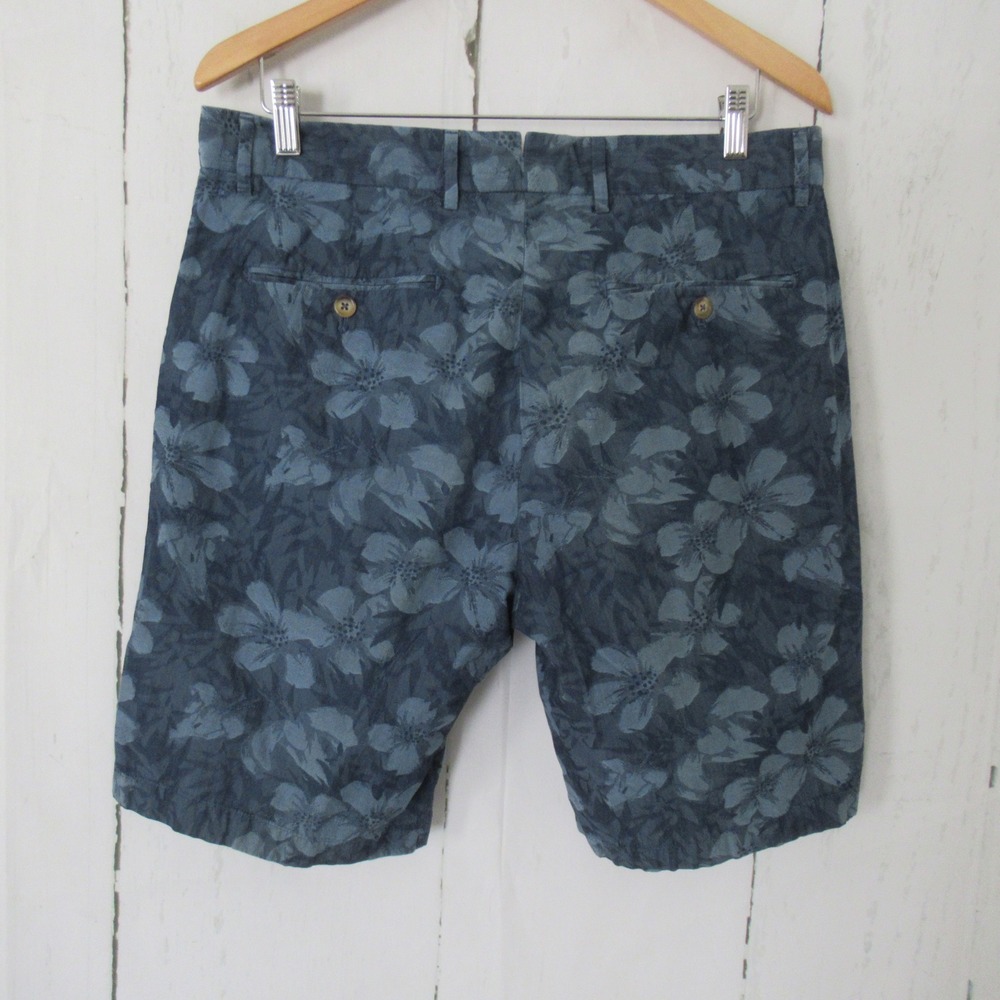 J McLaughlin Shorts 34 Blue Floral All Over Print Flat Front Golf Preppy Beach